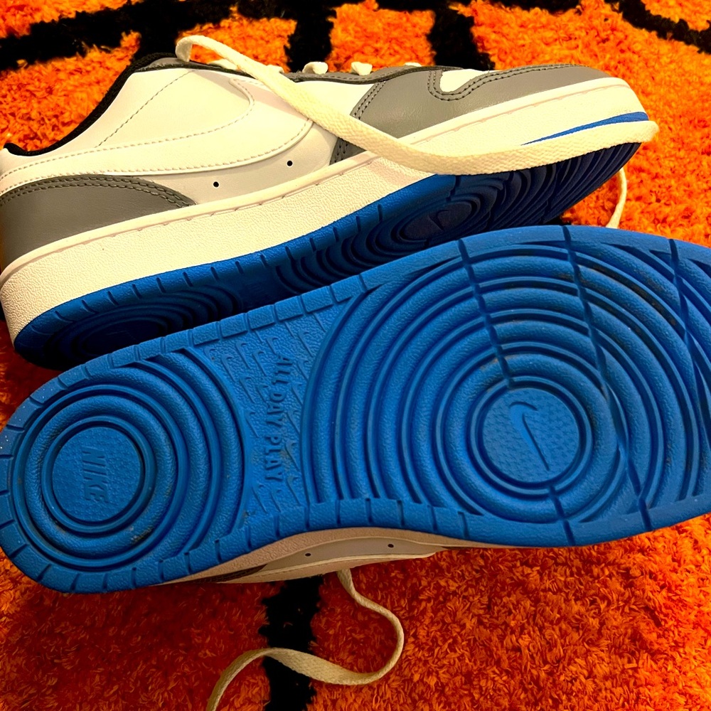 Boys size 7 Nike kicks, never worn, brand new